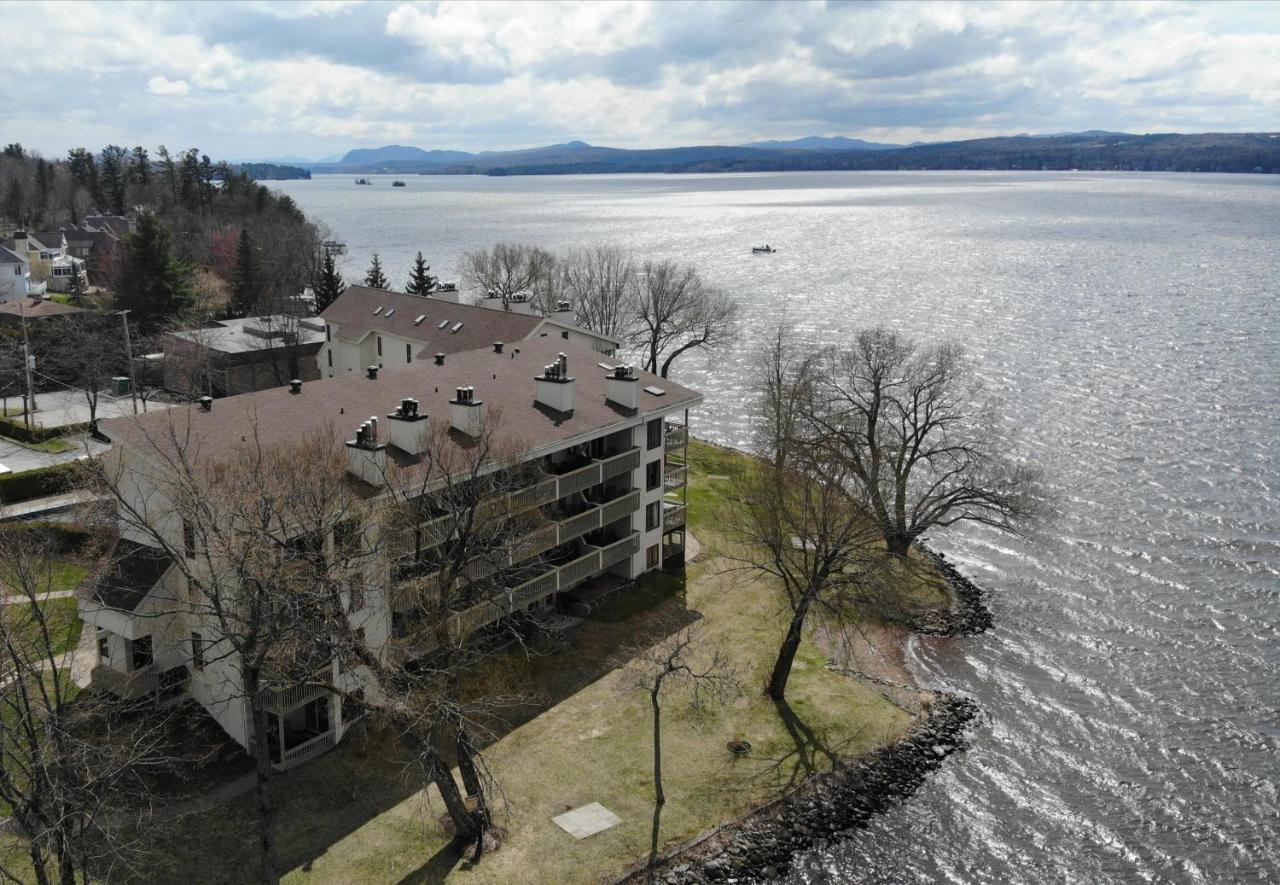 Location Tourisme Estrie - Oberge Du Village Magog Esterno foto